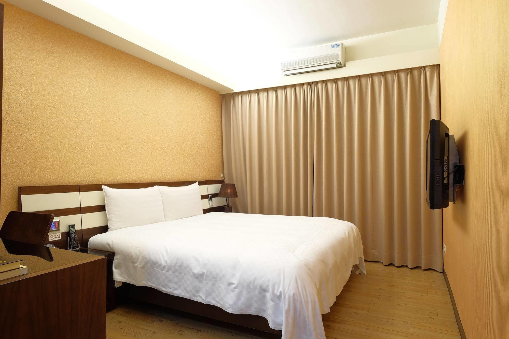 Talmud Hotel Gongyuan Tajcshung Kültér fotó