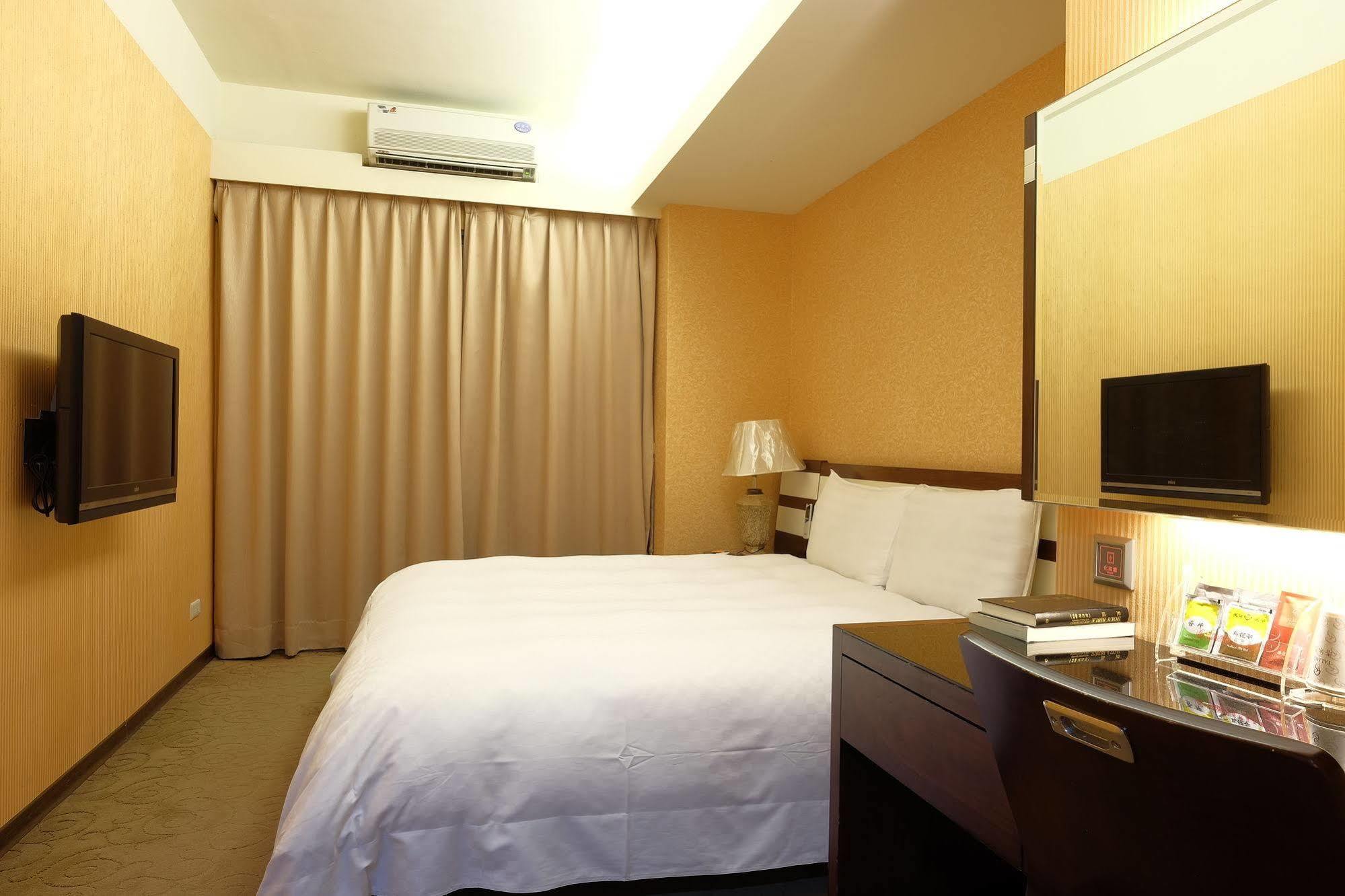 Talmud Hotel Gongyuan Tajcshung Kültér fotó
